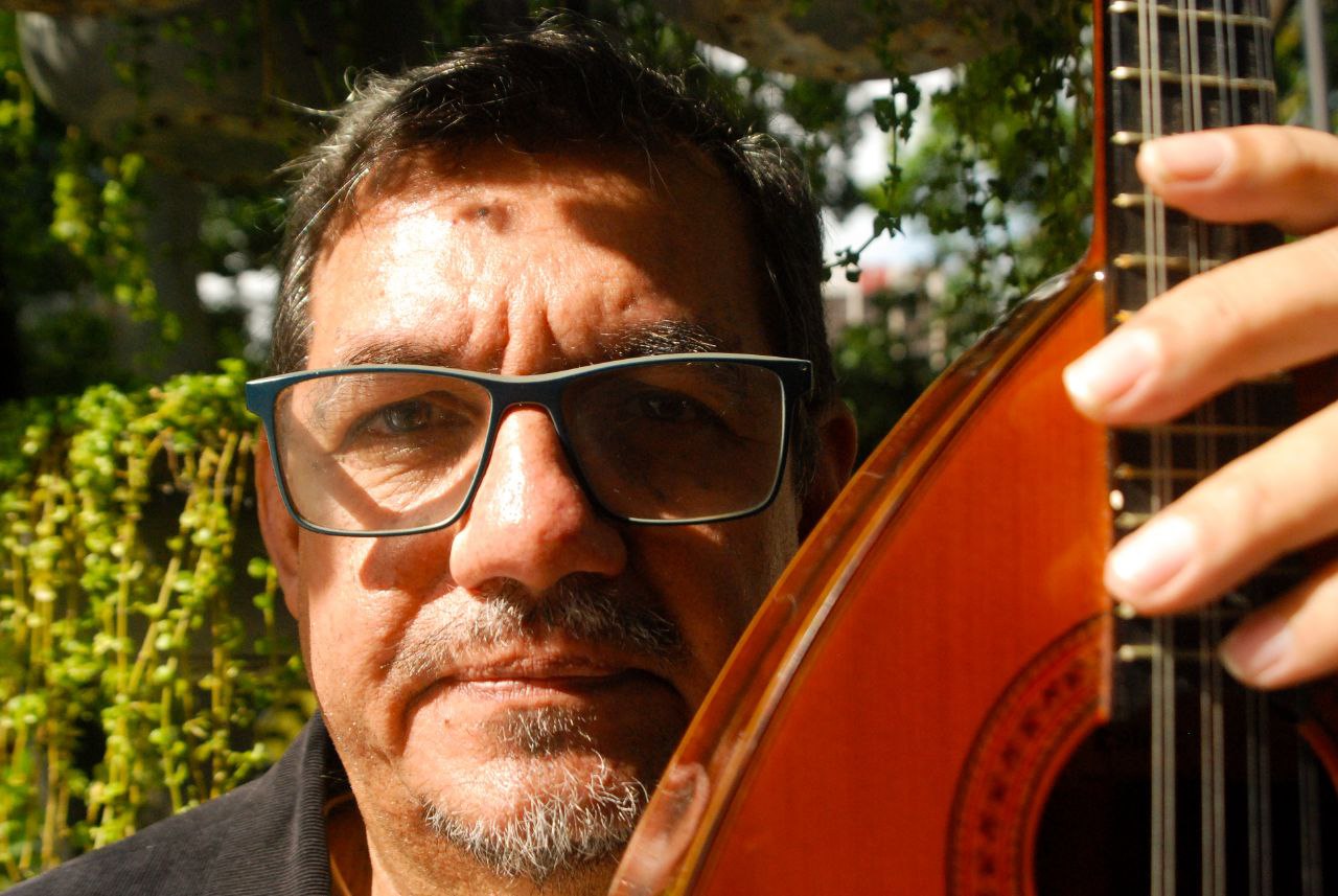 Alexander Lugo y su viaje por los instrumentos